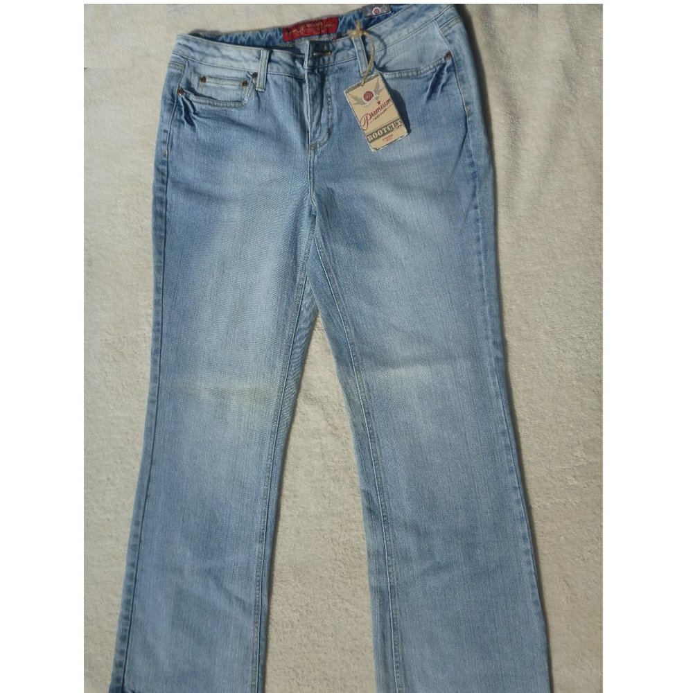 NWT Faded Glory Premium Bootcut Jeans Size 10 Clash Wash